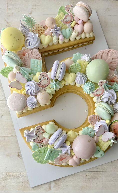 Macaron Number Cake, Cream Tart Cake, Cake With Macarons, Letter Cakes, Tart Cake, Cream Tart, Number Cake, Cake Inspo, Letters For Kids