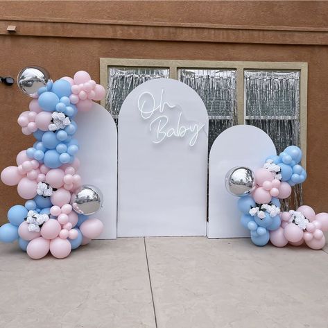 Gender Reveal Arch Backdrop, Gender Reveal Invitations Template, Classy Baby Shower, Idee Babyshower, Gender Reveal Themes, Gender Reveal Balloons, Gender Party, Gender Reveal Decorations, Birthday Balloon Decorations