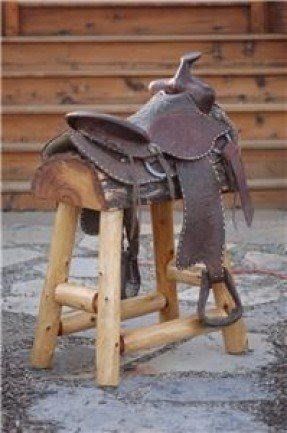 Saddle Seat Bar Stool, Diy Bar Stools, 4h Projects, Saddle Stand, Saddle Bar Stools, Saddle Chair, Western Horse Saddles, Ranch House Decor, Saddle Rack