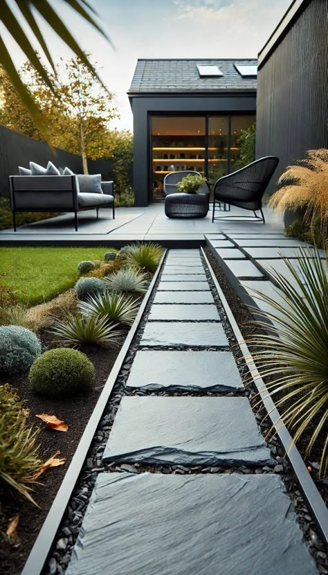 15+ Innovative Stone Edging Ideas for a Polished Landscape Look 41 House Edge Landscaping, Stones In Garden, Stone Edging Ideas, Rock Edging, Backyard Deck Ideas, Stone Edging, Stone Landscaping, Pool Landscape, Modern Backyard Landscaping