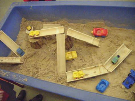 Bamboo pieces in the sand with vehicles Sand Play Eyfs, Sand Tray Eyfs, Sand Eyfs, Sand Tray Ideas, Sand Tray Ideas Eyfs, Sandpit Ideas, Sensory Water, Sand Tray, Eyfs Activities