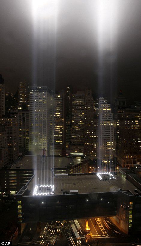 Tribute in Light at Ground Zero in New York City. To don't forget what happend and understand more. Ground Zero Nyc, 11 Anniversary, Tribute In Light, The Twin Towers, Ground Zero, I Love Ny, Home Of The Brave, Skirt Shoes, Twin Towers