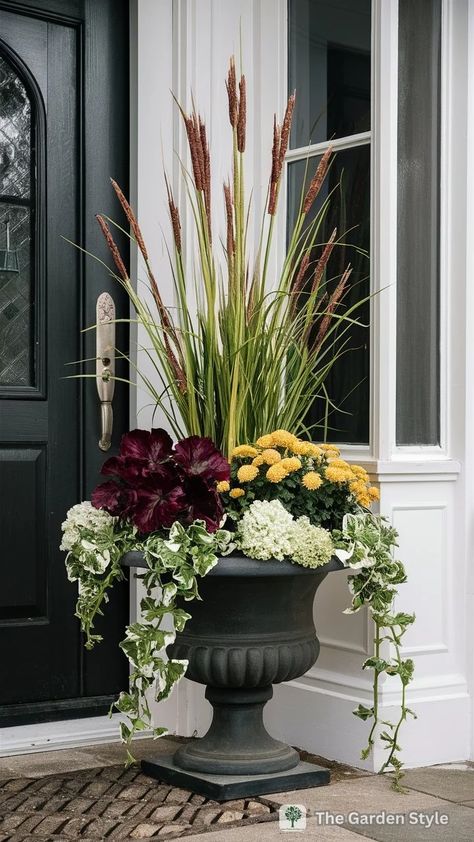 Fall Outdoor Planter Ideas, Spiller Plants, Fall Potted Plants, Tall Planters Front Door, Fall Urn, Porch Planter Ideas, Fall Flower Pots, Outdoor Planter Ideas, Fall Pots