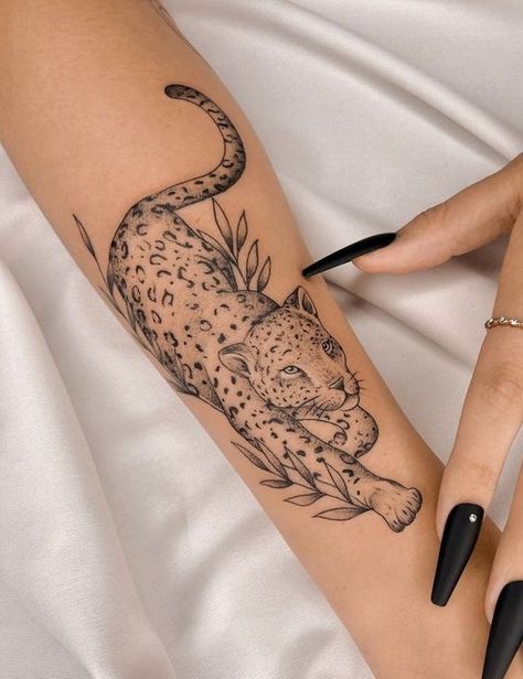 Animal Tattoos For Women, Tattoo New, Leopard Tattoos, Discreet Tattoos, Tattoo Feminina, Subtle Tattoos, Elegant Tattoos, Feminine Tattoos, Dope Tattoos