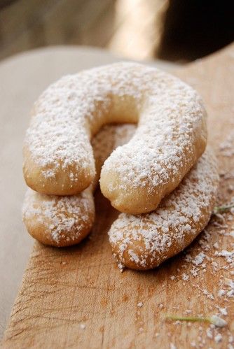 Almond Horseshoe Cookies, Horseshoe Cookies, Almond Horns, Specialty Cookies, Italian Almond Cookies, Baked Sweets, 11 November, Autumn Ideas, Long Time No See