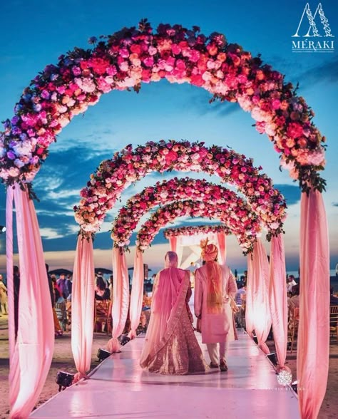 Colourful Indian Wedding Decor, Goa Destination Wedding, Indian Wedding Setup Ideas, Goa Destination Wedding Indian, Beach Indian Wedding Decor, Indian Destination Wedding Decor, Shaadi Decoration Indian, Goa Wedding Decor, Indian Wedding Colour Themes