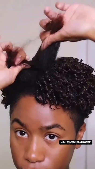 Finger Coiling Routine on Type4 Natural Hair using Kera Care🤍 - IG: @gabriellejanay Knotless Braids On 4c Hair, Pondo Hairstyles, Braids On 4c Hair, Haircuts For Natural Hair, Finger Coiling, Roller Set Natural Hair, Afro Hair Inspiration, Black Women Updo Hairstyles, Finger Coils Natural Hair