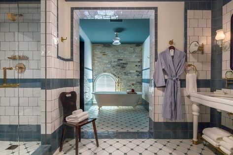 14 luxury hotel bathrooms to inspire your own - Vogue Australia Garret Room, Hotel Emma San Antonio, Luxury Hotel Bathroom, San Antonio Hotels, Hotel Emma, Stunning Hotels, Dream Honeymoon, Vogue Living, Hotel Bathroom