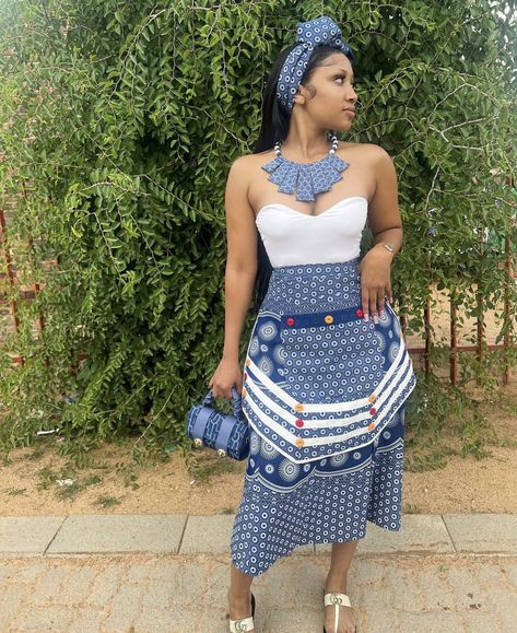 Modern Sepedi Attire, Sepedi Traditional Tops For Women, Modern Makoti Outfits, Shoeshoe Traditional Dresses, Modern Traditional Dresses South Africa, Shweshwe Skirts South Africa, Xhosa Makoti Outfits Shweshwe, Modern Tswana Traditional Dresses, Seshweshwe Skirts