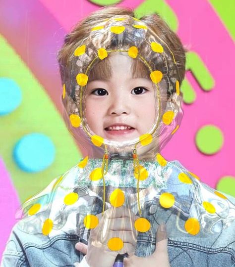 Mark Lee on Instagram: “baby lion uwu cr: @alittlemarkyy @ajummaisme ‬ #마크 #MARK #MARKLEE” Mark Lee Baby, Exo Kokobop, Johnny Seo, Baby Pic, Baby Lion, Childhood Photos, Instagram Baby, Mark Nct, Creative Instagram Stories