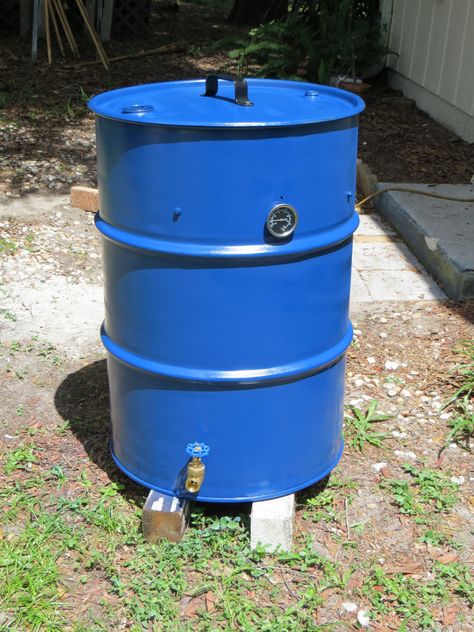 Ugly Drum Smokers (UDS) are simple smokers to build and operate yet they put out some really good barbecue. This Instructable will show you how to build your own simple UDS. If you don't know what an Ugly Drum Smoker is--or don't know how to use one--check out my UDS FAQ and How-to. This explains all the general information on Ugly Drum Smokers and discusses the different options you have when building your own. Good commercial smokers range from $300 and up. High-end smokers like the Big Gr... Oil Drum Smoker, Outdoor Kitchen With Sink, 55 Gallon Drum Smoker, Build Your Own Smoker, Uds Smoker, Build A Smoker, Backyard Smokers, Ugly Drum Smoker, Diy Smoker