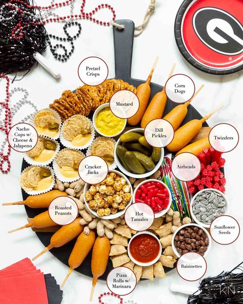 Football Party Charcuterie Board Ideas for an At Home Tailgate Chiefs Charcuterie Board, Game Day Charcuterie Board, Pizza Charcuterie Board, Super Bowl Charcuterie Board, Football Charcuterie Board, Football Charcuterie, Kids Charcuterie, Birthday Charcuterie, Football Apps