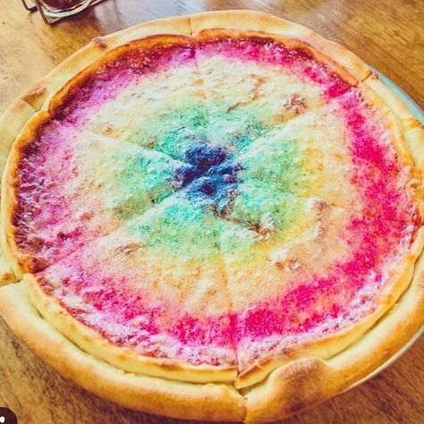 rainbow pizza 🍕 #rainbow #rainbowpizza #pizza #birthdayfood #firstbirthday #nomnom #foodporn #rainbowcheese #yum #sogood Unicorn Pizza, Rainbow Pizza, Unicorn Food, Unicorn Foods, Mommy Baby, Vegetable Pizza, Food Drinks, Pizza, Rainbow