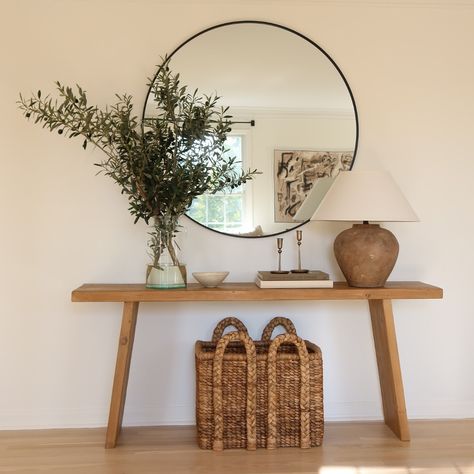 Nothing makes us happier than seeing how your customers design and style their pieces ✨ Don’t forget to tag us in your posts! #afloral #botanicalhome #fauxflorals #permanentbotanicals #premiumflorals #naturalinteriordesign #floraldesigndecor #springflorals Faux Olive Branches, Entryway Styling, Olive Decor, Entrance Table Decor, Natural Interior Design, Home Interior Accessories, Luxe Decor, Dining Room Cozy, Olive Branches