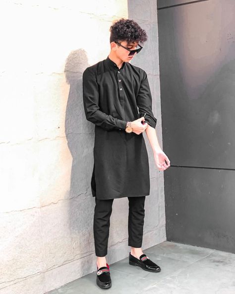 Panjabi Poses For Boys, Photo Pose For Man In Kurta, Kurta Pajama Men Photo Pose, Men In Black Kurta Aesthetic, Poses With Kurta For Men, Black Kurta Poses For Men, Kurta Photography Poses Man, Kurta Aesthetic Photoshoot, Poses For Men In Kurta Pajama