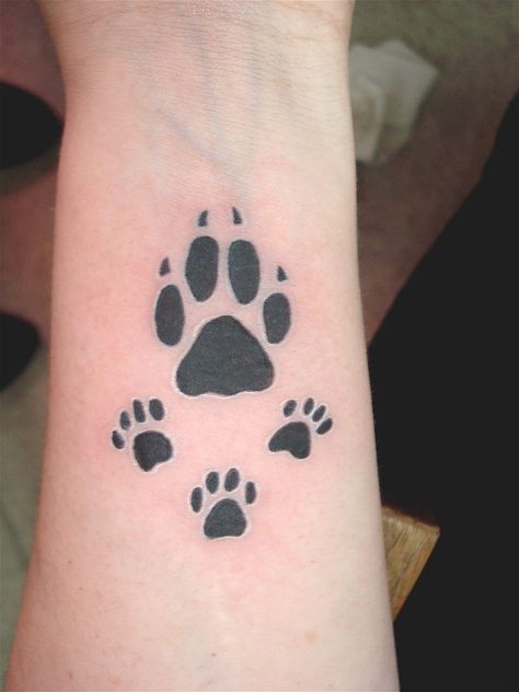 20 Amazing Paw Print Tattoos With Deep Connection - Tattoos Win Gold Tattoo Ink, Paw Print Tattoos, Baby Elephant Tattoo, Claw Tattoo, Tattoo Practice Skin, Bear Paw Print, Pawprint Tattoo, Web Ideas, Dog Paw Tattoo