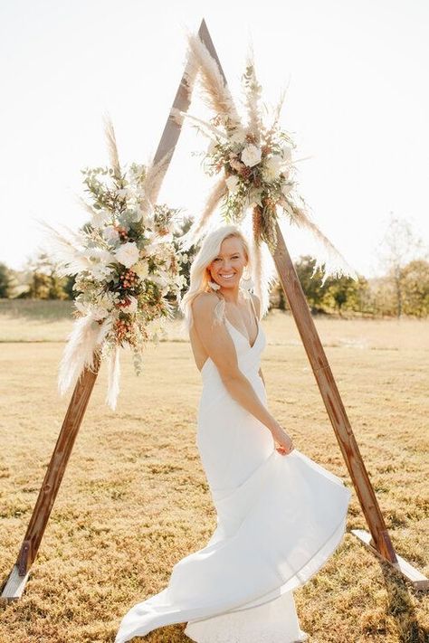 Prom Backdrops, Jade Wedding, Boho Arch, Sedona Wedding, Ball Wedding, Wedding Arbour, Lovely Bride, Wedding Arches, Wedding Ceremony Decor