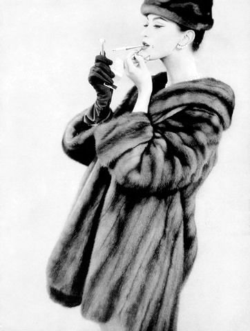 Fur Aesthetic, Coat Styling, 70s Glamour, William Klein, Fur Coat Vintage, Fur Clothing, Fashion 1950s, Vintage Fur, White Fur