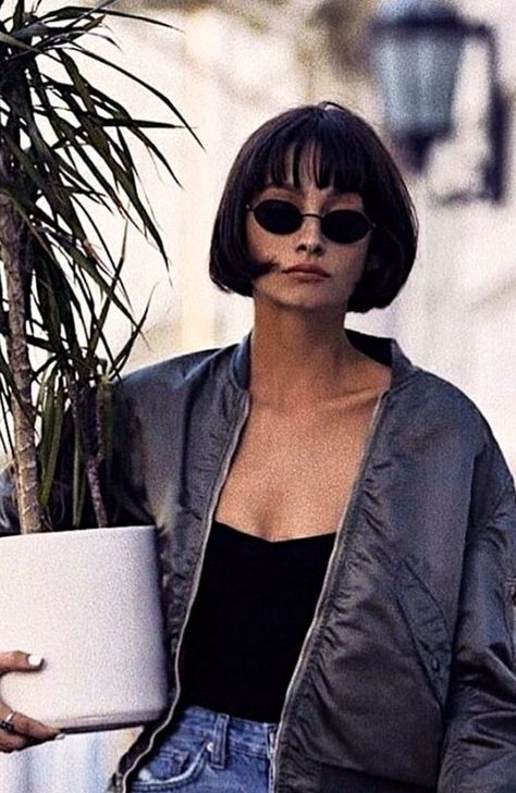 Stacked Inverted Bob, Inverted Bob Haircut, Bob Hairstyle Ideas, Bobbed Hairstyles With Fringe, Really Short Hair, Hair Inspiration Short, Trendy Hairstyle, Inverted Bob, Shot Hair Styles