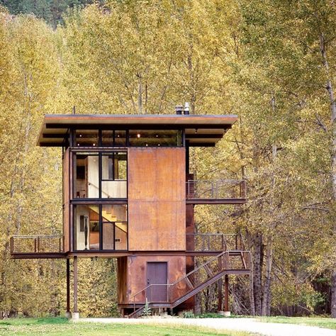 Daniella Ohad, Ph.D | Sharp. Cabin by one of my favorite architects, Tom Kundig, in Washington. * * #cabin #cabins #cabindesign #tomkundig #seattle | Instagram Washington Cabin, Scandinavian Cabins, Olson Kundig, Rustic Luxe, Tropical Architecture, Walter Gropius, Tower House, Micro House, Bungalow Design