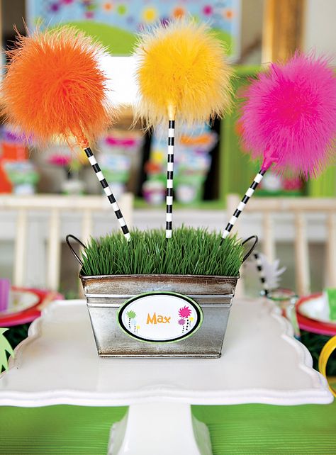 Lorax tree centerpieces for a Dr. Seuss party The Lorax Party, Cotton Candy Ideas, Seuss Costumes, Vpk Graduation, Cna Week, Lorax Birthday, Lorax Party, Dr Seuss Party Ideas, Doctor Suess Birthday