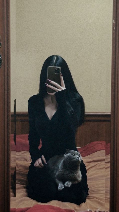 Fake Photo Short Hair, Black Cat Aesthetic, Black Hair Aesthetic, Wine Red Hair, Black Energy, Sisters Photoshoot, Beautiful Curly Hair, Dark Feminine Aesthetic, Brown Highlights