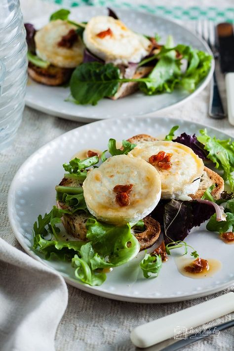 A fabulous combination of flavours and textures in this Goat's Cheese Salad with Sundried Tomato Dressing makes it a delicious light lunch for two or a starter for four people. #recipesmadeeasy #salad #goatscheesesalad Easy Goat Cheese Salad, Starter Salads Fine Dining, Fine Dining Salad, Sundried Tomato Dressing, Sundried Tomato Salad, Salad Starters, Warm Goat Cheese Salad, Goat Cheese Crumbles, Goats Cheese Salad