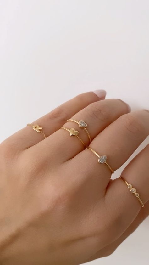 Gold Earrings Ideas, Index Finger Rings For Women, Stylish Rings For Women, Minimalist Accessories Jewellery, Amazon Aesthetic, Simple Ring Design, Cute Jewellery, Hand Jewelry Rings, Unique Gold Jewelry Designs