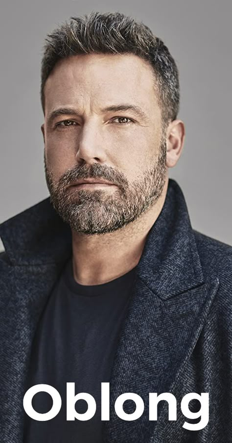 Facial Contour: long, narrow face with hollow cheeks. Hairstyles for Male Oblong Faces: Fringe, Buzzed Sides, Side Part, Grown-Out Fade Oblong Face, Casey Affleck, Grey Hair Men, Corte De Cabelo Masculino, Celebrity Dads, Ben Affleck, Hair And Beard Styles, Beard Styles, Grey Hair