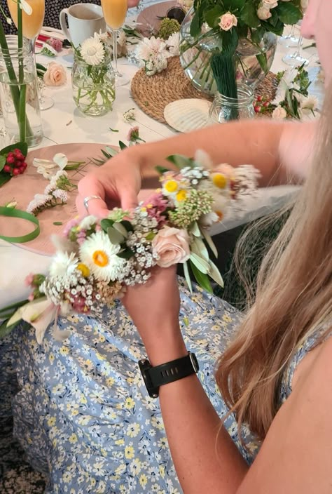 Flower Crown Workshops Christchurch, NZ Type Of Flowers, Crown Aesthetic, Diy Flower Crown, Crown Party, Garden Party Birthday, Hens Party, Garden Birthday, Birthday Brunch, Flower Party