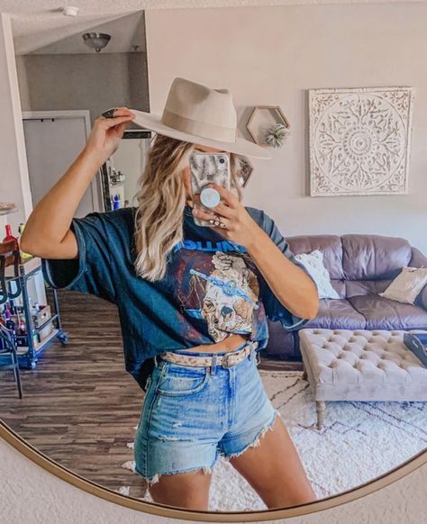 Outfits For Nashville, Western Outfits Women Casual, Nashville Outfits Summer, Summer Outfit For Women, Nashville Style Outfits, Cowgirl Outfits For Women, Tennessee Outfits, Cute Cowgirl Outfits, Fair Outfits