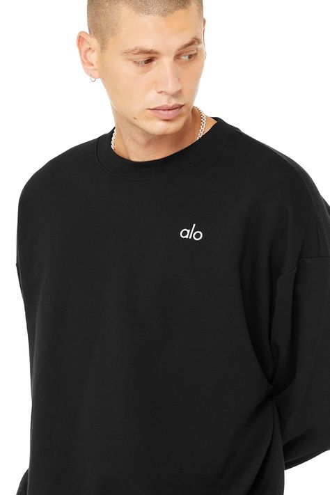 Accolade Crew Neck Pullover - Black | Alo Yoga Matching Sweats, Street Look, Yoga For Men, Hoodies For Men, Zip Up Sweater, Sweater Design, Alo Yoga, French Terry, Men's Clothing