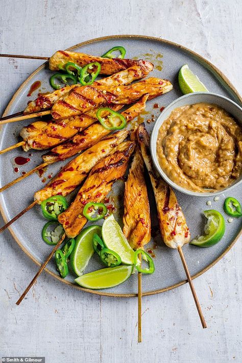 Serve the chicken with lime wedges, chilli, if using, and the warm sauce in individual dipping bowls or simply drizzled over Fast 800 Recipes, 800 Calorie Meals, Chicken Satay Recipe, 800 Calorie Diet, Fast Food Diet, Satay Recipe, Satay Chicken, Fast 800, Fast Diet