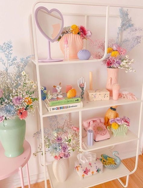 Organizing Room Ideas, Danish Pastel Room, Pastel Bedroom, Pastel Room Decor, Pastel House, Casa Vintage, Pastel Room, Pastel Decor, Danish Pastel