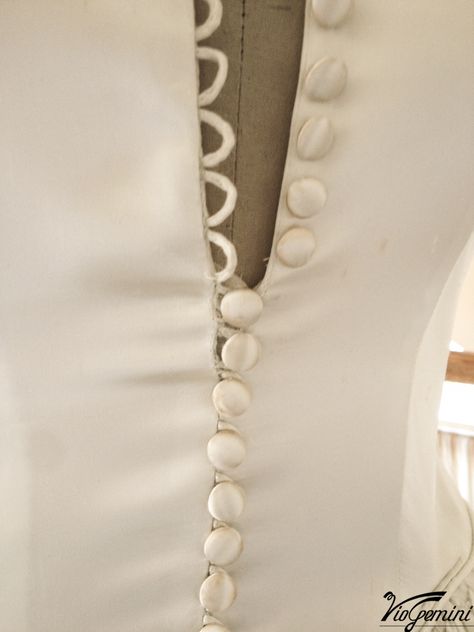 Have a hidden zipper behind the buttons, and maybe even have the buttons be false buttons, so they don't have to be done up Bridal Buttons, Wedding Dress Cover, Corset Sewing, Wedding Pattern, Wedding Dress Buttons, Details Aesthetic, Corset Sewing Pattern, Short Kurti, Working Drawing