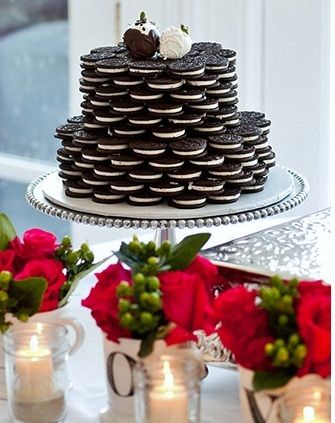 Oreo Wedding Cake~~Allure Bridal Oreo Party Decorations, Oreo Display Ideas, Oreo Display, Oreo Wedding Cake, Oreo Wedding, Display Cookies, National Oreo Day, Cake Alternatives, Cookie Types