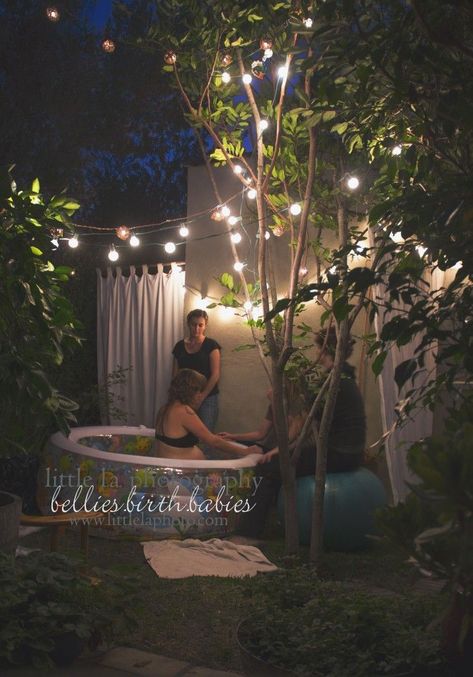 Beautiful home birth setting.  http://www.mobilehomerepairtips.com/howtohangoutdoorchristmaslights.php has some tips on how to hang Christmas lights on the outside of your home. Homebirth Photography, Imax Cinema, Home Birth Photography, Birthing Suite, Birth Pool, Two Moms, Birth Art, Hanging Christmas Lights, Birth Affirmations