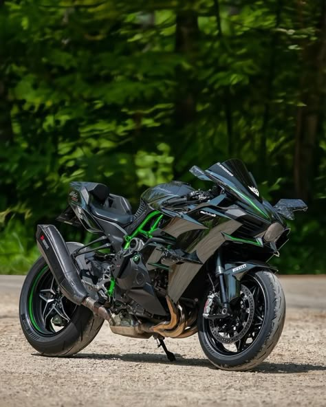 Kawasaki Ninja Bike, Kawasaki Bike, Heavy Bikes, Monster Bike, Kawasaki Ninja H2, Ninja Motorcycle, Kawasaki Ninja H2r, Ninja H2r, Ninja Bike