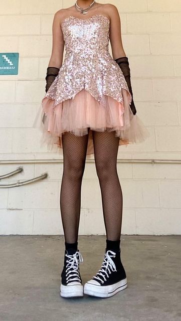 Edgy Prom Dress Punk, Punk Dress Aesthetic, Pop Punk Princess Aesthetic, Punk Rock Princess Aesthetic, Punk Prom Outfit, Rock Prom Dress, Punk Princess Outfits, Emo Princess Outfit, Girly Pop Outfit