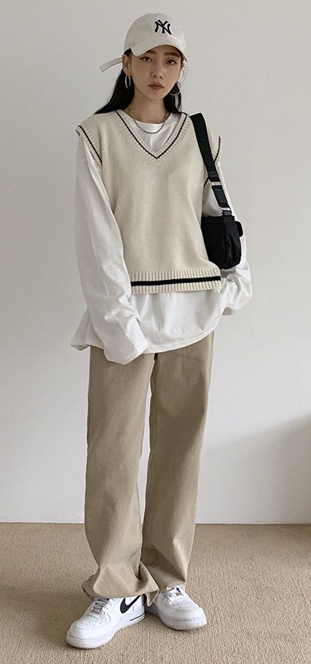 Minimalist Florida Outfits, Outfit Inspo Korean Streetwear, Chic Layered Outfits, Korean Teacher Outfits High School, Korean Autumn Outfit Street Style, Korean Women Street Fashion, Korean Outfit Inspo Summer, Korean Fall Outfits Street Style, After Class In The Afternoon Fashion