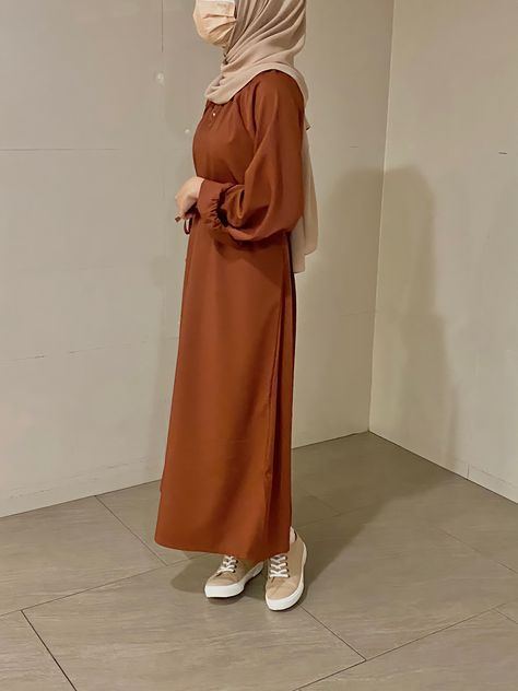 Hijab fashion dress Brick Orange Outfit Hijab, Brown Dress Hijab, Brown Hijab Outfit, Hijab Fashion Dress, Brown Dresses Outfit, Brown Hijab, Outfit Muslim, Brown Dresses, Maxi Dress Outfit