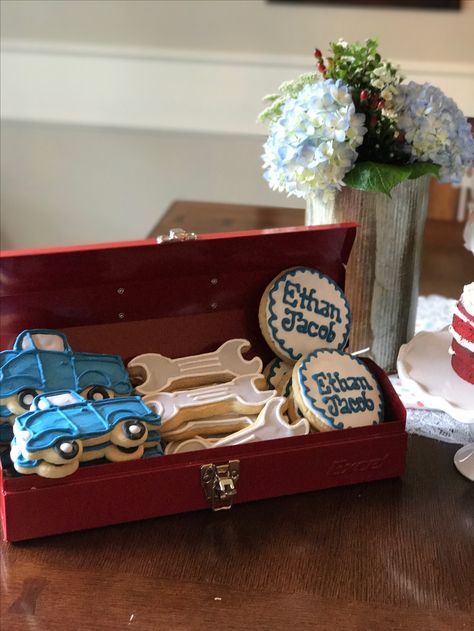 Ford Party Decor, Vintage Truck Birthday Party, Mechanic First Birthday, Ford Birthday Party Ideas, Classic Car Baby Shower Theme, Mechanic Baby Shower Ideas, Vintage Car Baby Shower Theme, Mechanic Nursery Theme, Mechanic Birthday Party