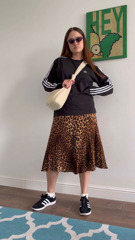 Adidas Hamburg Outfit, Adidas Fit, Adidas Hamburg, Leopard Print Midi Skirt, Campus Outfit, Adidas Campus, Comfy Fits, Leopard Print, Midi Skirt