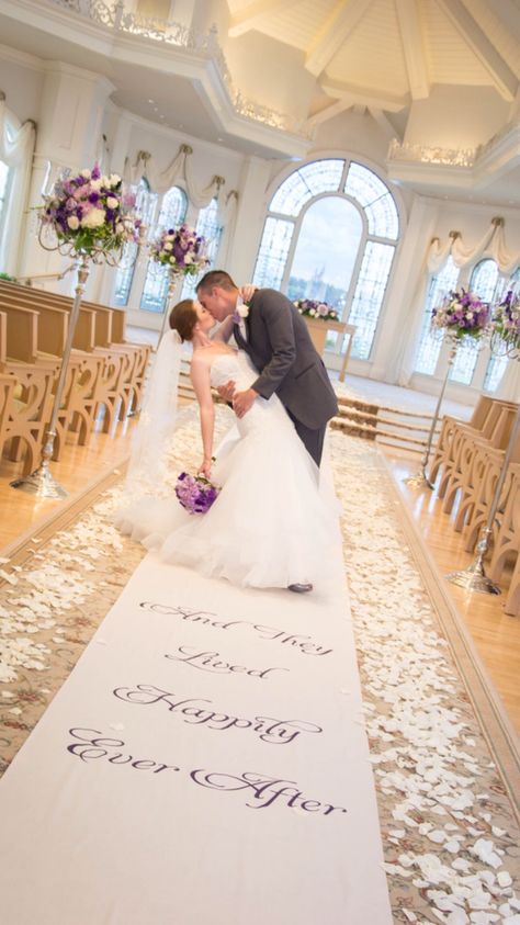 Our Walt Disney World Wedding Decorations Photography by Brittany Slatten Disney Wedding Decorations, Cinderella Wedding Theme, Date Gifts, Disneyland Wedding, Girls First Communion Dresses, Disney World Wedding, Disney Inspired Wedding, Disney Wedding Theme, Disney Bride