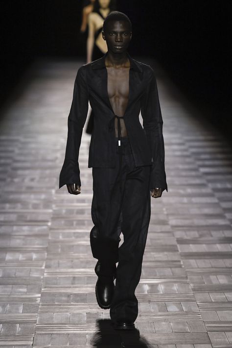 Ann Demeulemeester 2023, Male Couture, Ann Demeulemeester Menswear, Avant Garde Outfit, Male Drawing, Ludovic De Saint Sernin, Fashion Moodboard, Drawing Fashion, Minimal Look