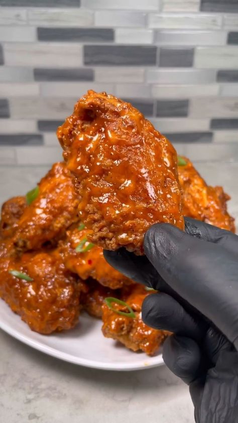 mealbae on Instagram: Bang Bang Wings 💥 by @royaleeats - #royaleeats #food #foodie #recipe #reels #cooking #foodiesofinstagram #instafood #instagood Chicken Wing Sauce Recipes, Wing Sauce Recipes, Chicken Wing Sauces, Gourmet Sandwiches, Healthy Lunch Meal Prep, Lunch Meal Prep, Foods To Eat, Bang Bang, Savoury Dishes