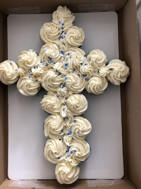 Christian Easter Cupcakes Ideas, Communion Cupcakes For Boys, Pull Apart Cross Cupcake Cake, Cross Cupcake Cake First Communion, Confirmation Food Ideas, Cross Cupcake Cake Baptisms, First Communion Treats, Baptism Cupcakes Boy, Christian Cupcakes