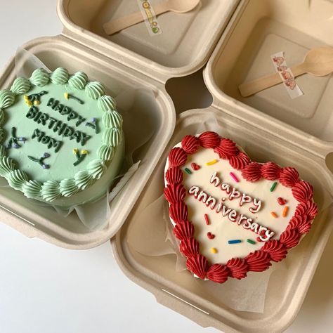 Korean Lunch Box, Lunchbox Cake, Mini Torte, Tiny Cakes, Korean Cake, Mini Cakes Birthday, Bento Cake, Valentine Cake, Cake Delivery