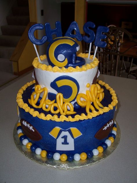 St. Louis Rams Rams Football Cake, Rams Cake, Ny Giants Cake, Football Sweets, Football Themed Desserts, Nfl Cake, Cake Football, Sports Themed Cakes, Special Birthday Cakes