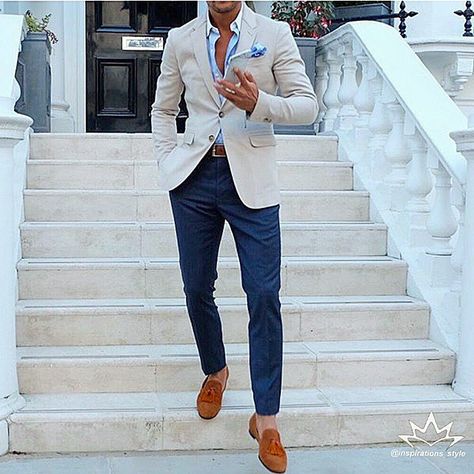 Great style inspiration by our friend @louisnicolasdarbon cream cashmere blazer x navy overcheck trousers x tan suede tassel loafers Wedding Suits Men Blue, Summer Wedding Attire, A Man In A Suit, Man In A Suit, Herren Style, Cashmere Blazer, Mens Fashion Blazer, Summer Suits, Suit Style